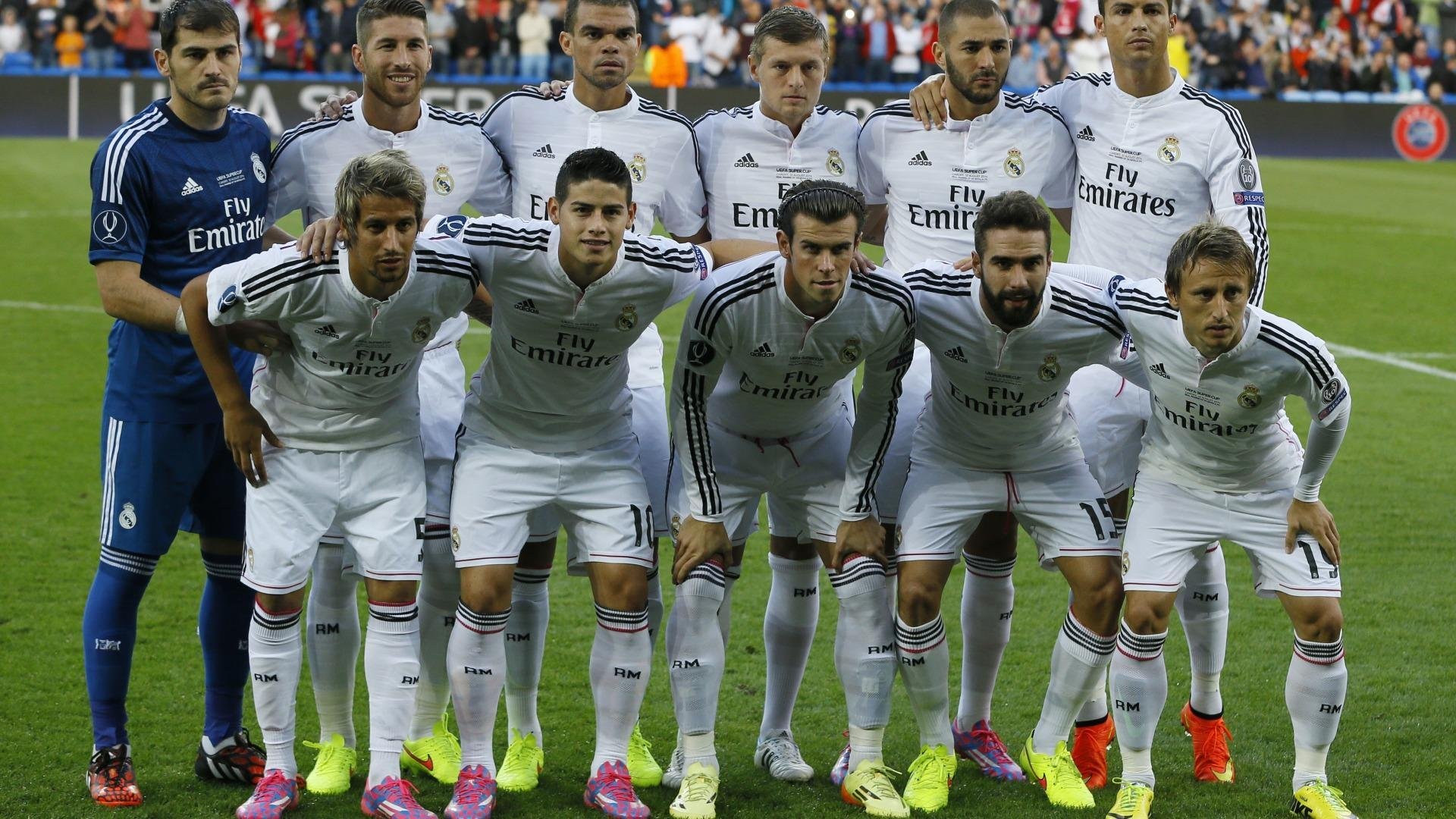 从基多到米兰,当香蕉之国掀翻冰岛神话,卢卡库在欧冠之夜完成命运接管